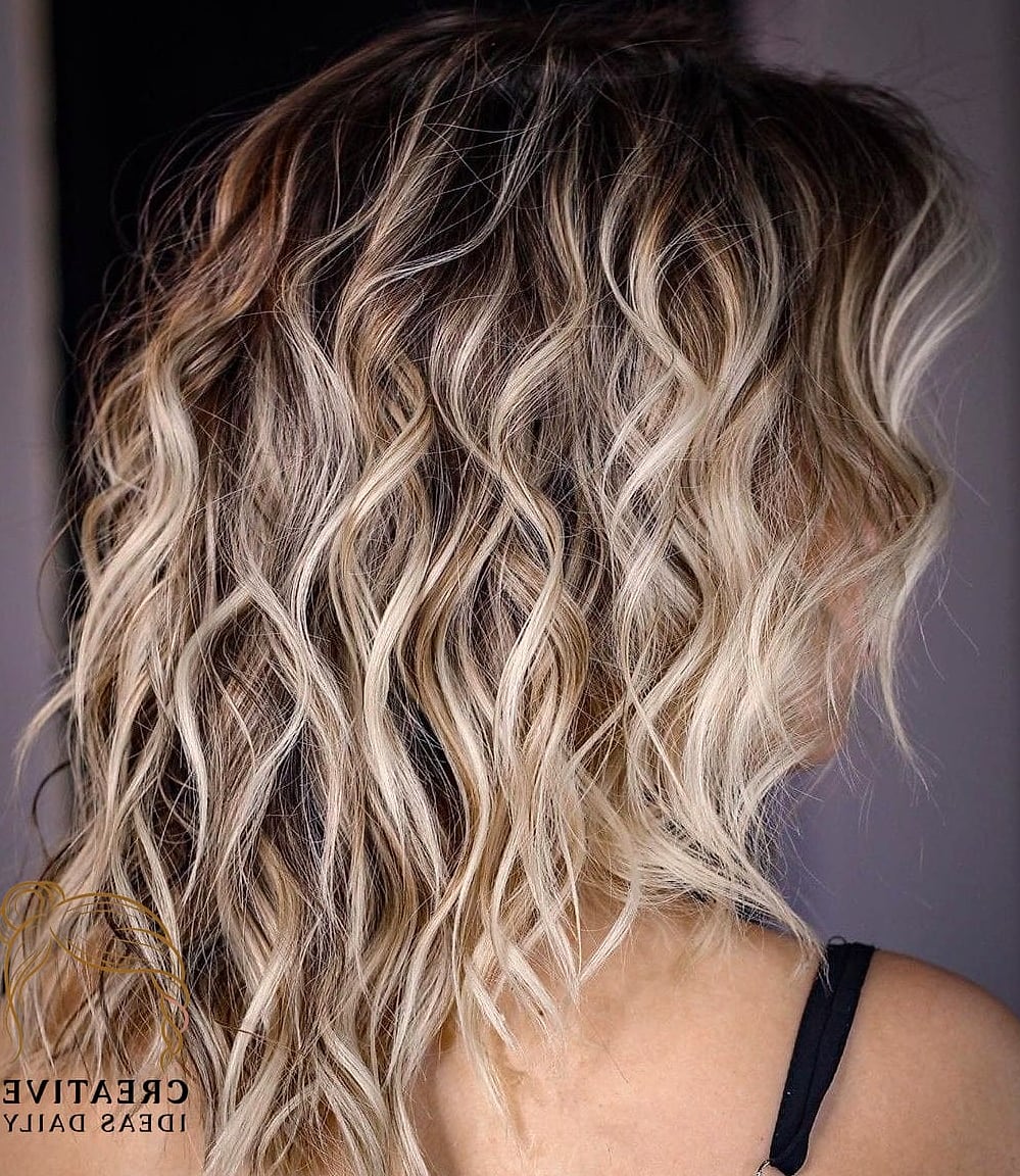 Beachy Layered Waves