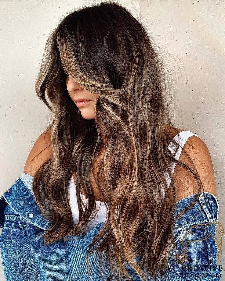 Carefree Long Hair with a Sun-Kissed Glow