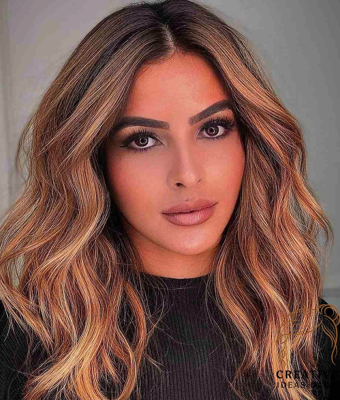27 Medium Length Hair Ideas Every Woman Needs to See 6 Classic Middle Part Lob