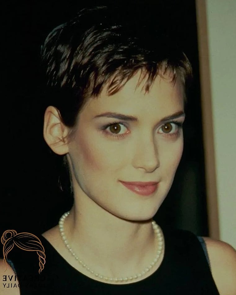 30 90S Pixie Cut Ideas You Need to Try Next 30 Classic Winona-Style Pixie