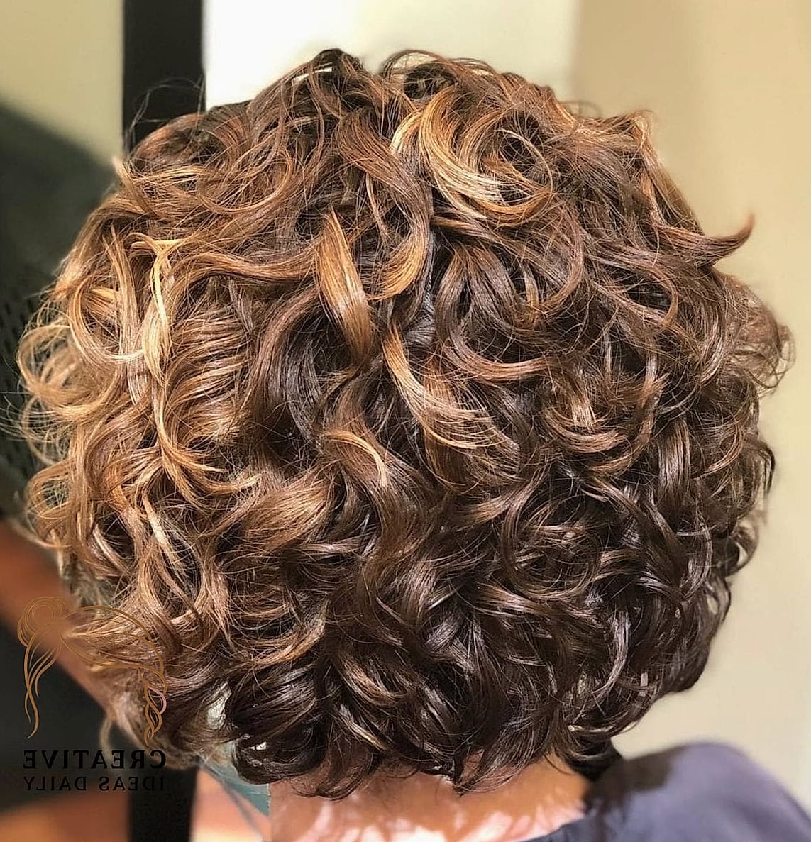 Curly Bob (Curly Bob Cut)