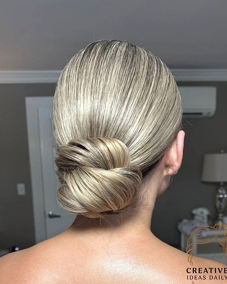 The Slicked-Back Micro Bun